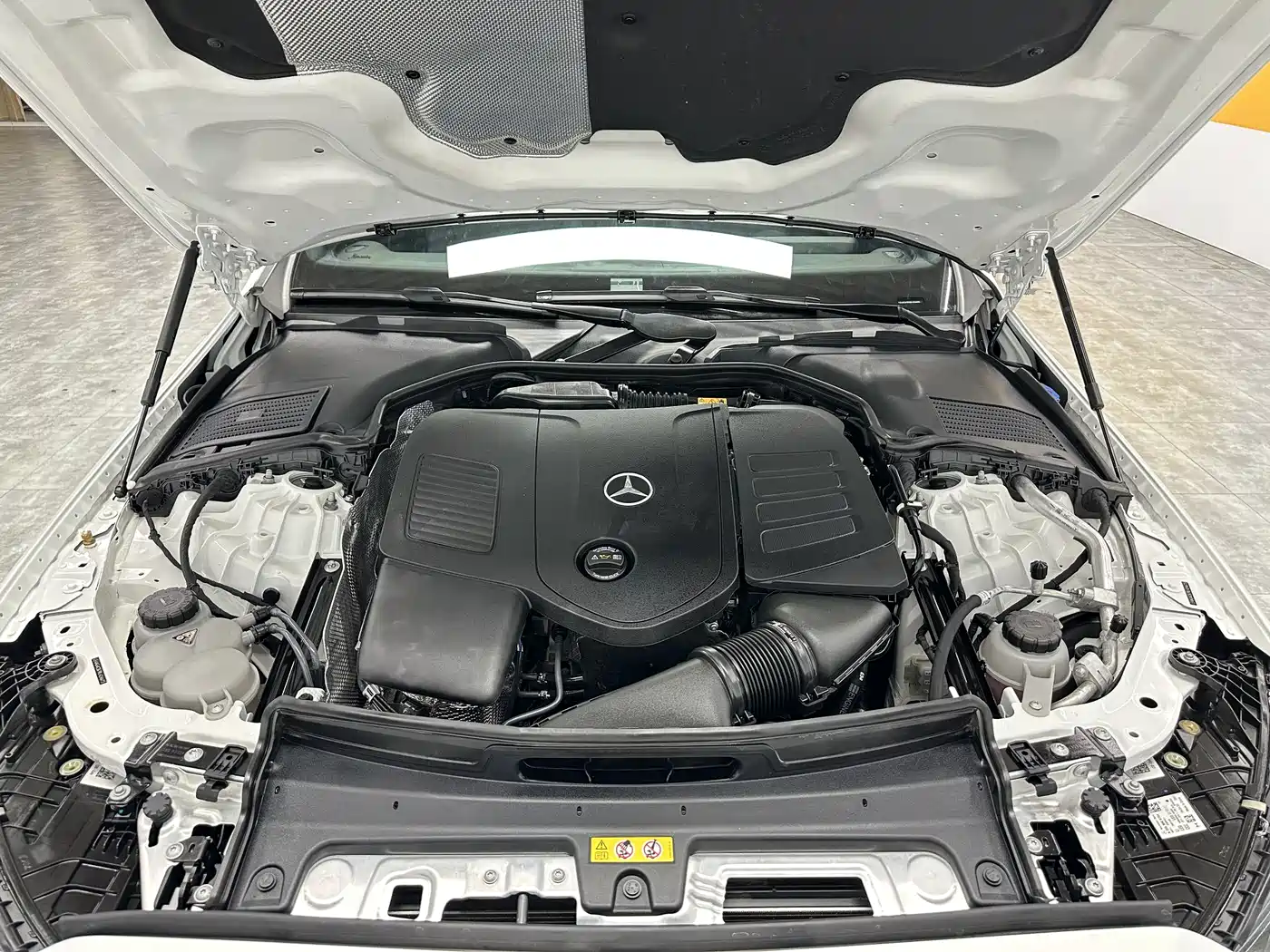 Mercedes-Benz C-Class 2024 Facelift III C 260 L Night Sport Edition фото 16