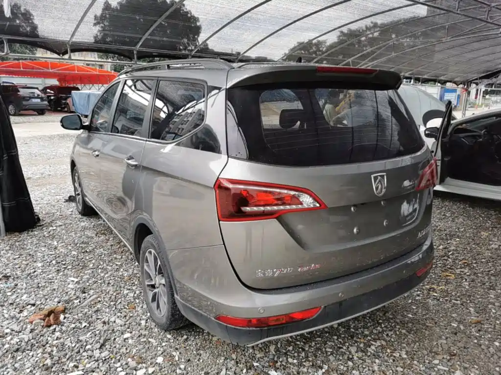 Baojun 730 2020 2019 1.5T CVT Fashion Edition 7-Seater China VI