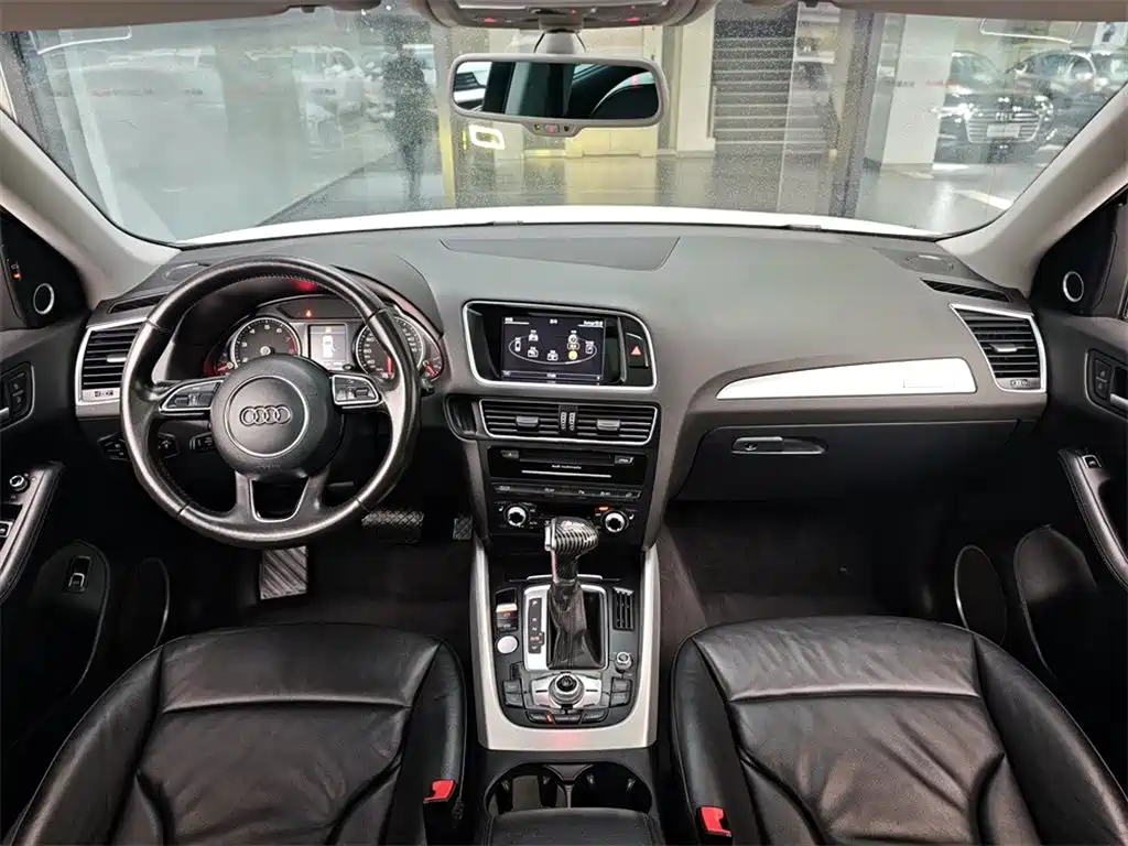 Audi Q5 (Import) 2013 45 TFSI quattro Sport фото 6