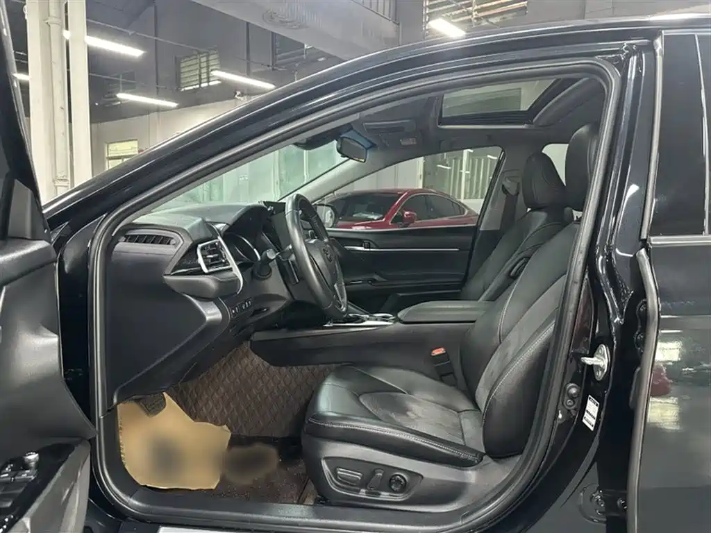 Toyota Camry 2021 2.0S Sporty Edition фото 6