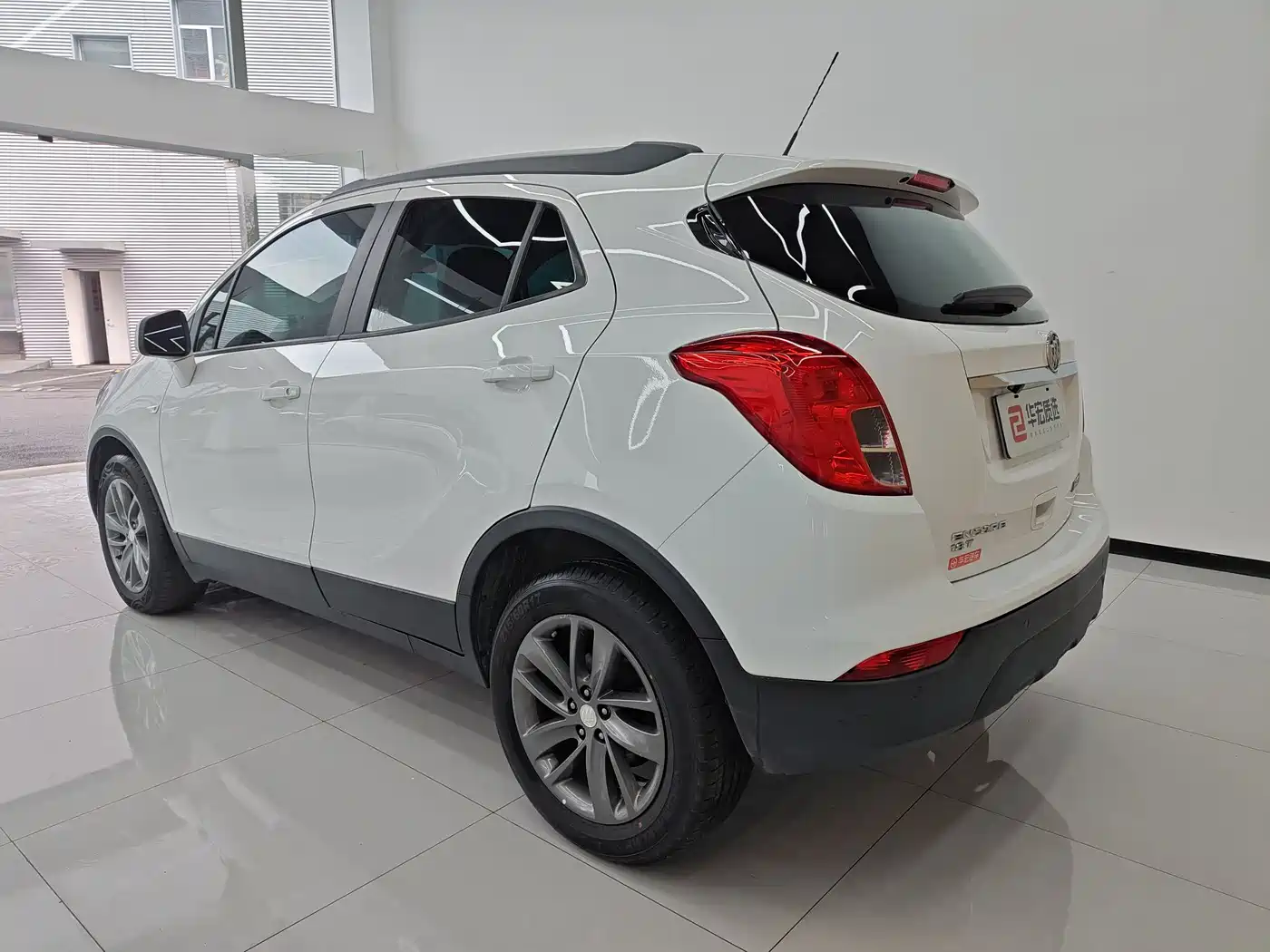 Buick Encore 2017 18T Automatic 2WD Urban Leading фото 3