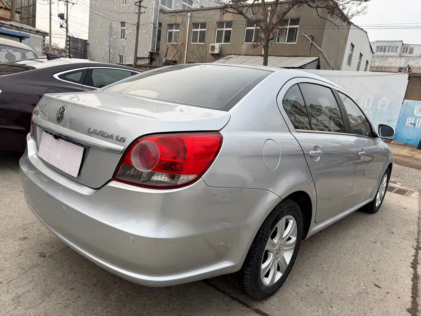 Volkswagen Lavida 2011 1.6L Automatic Pinxuan Edition фото 12