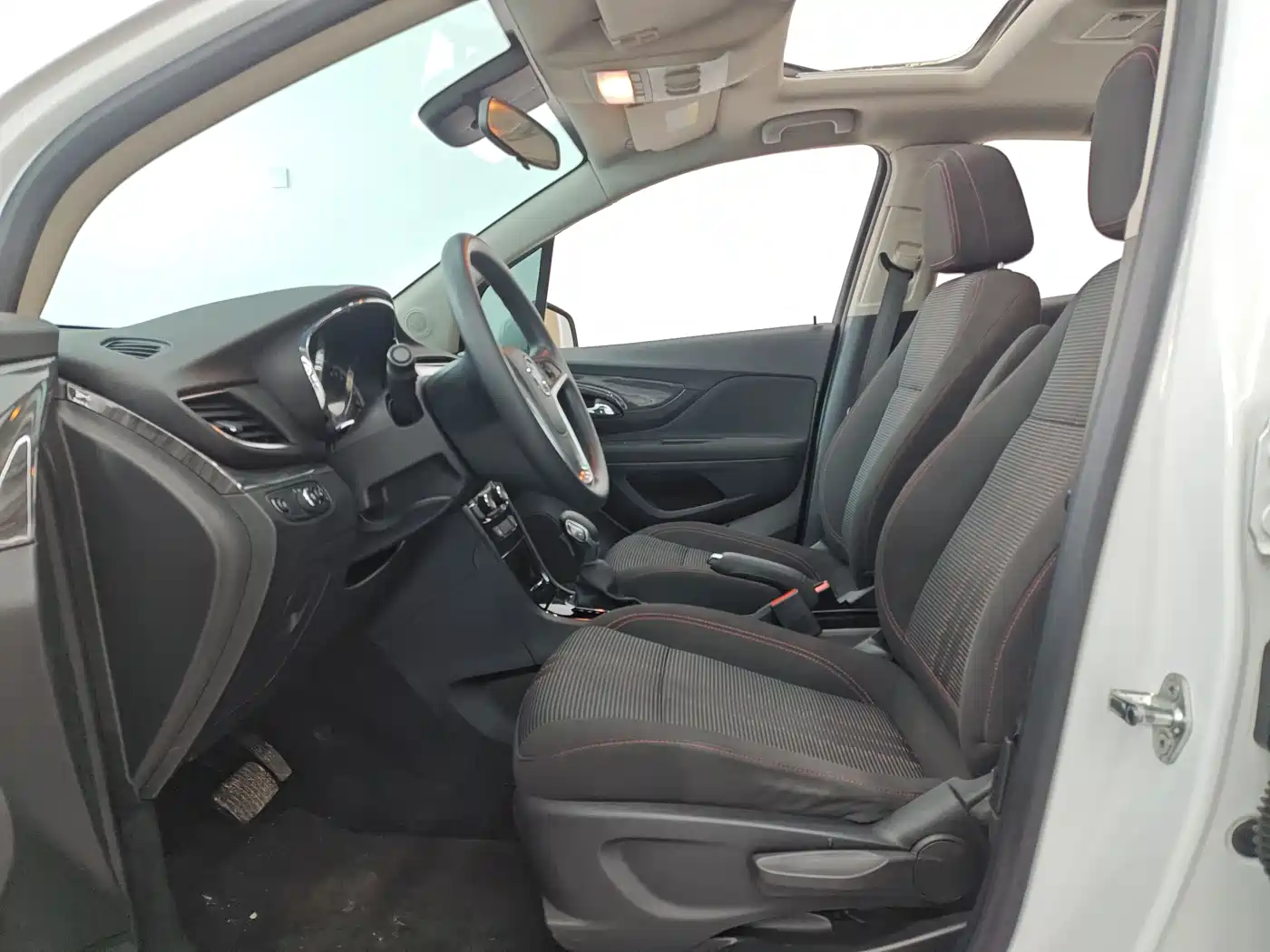Buick Encore 2017 18T Automatic 2WD Urban Leading фото 6
