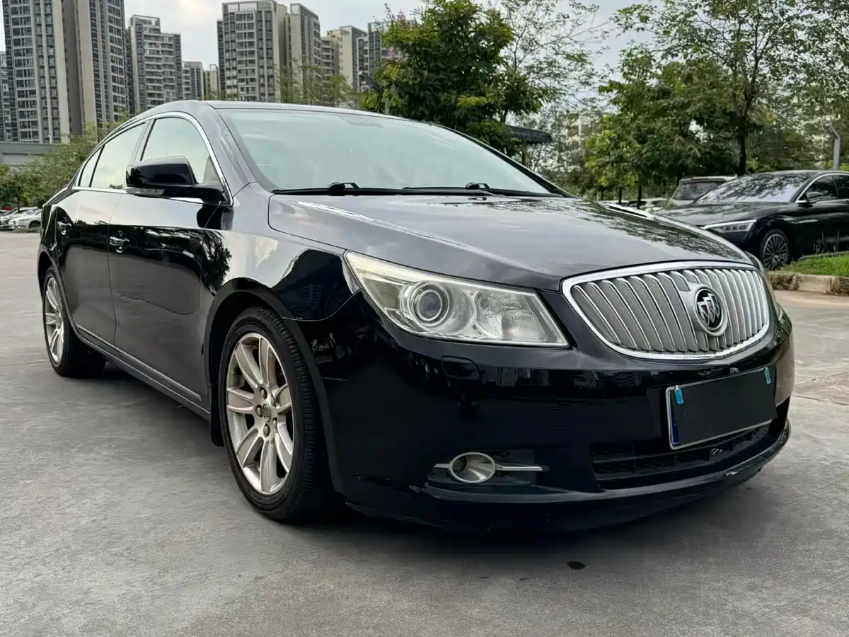 Фото 1 - Buick LaCrosse