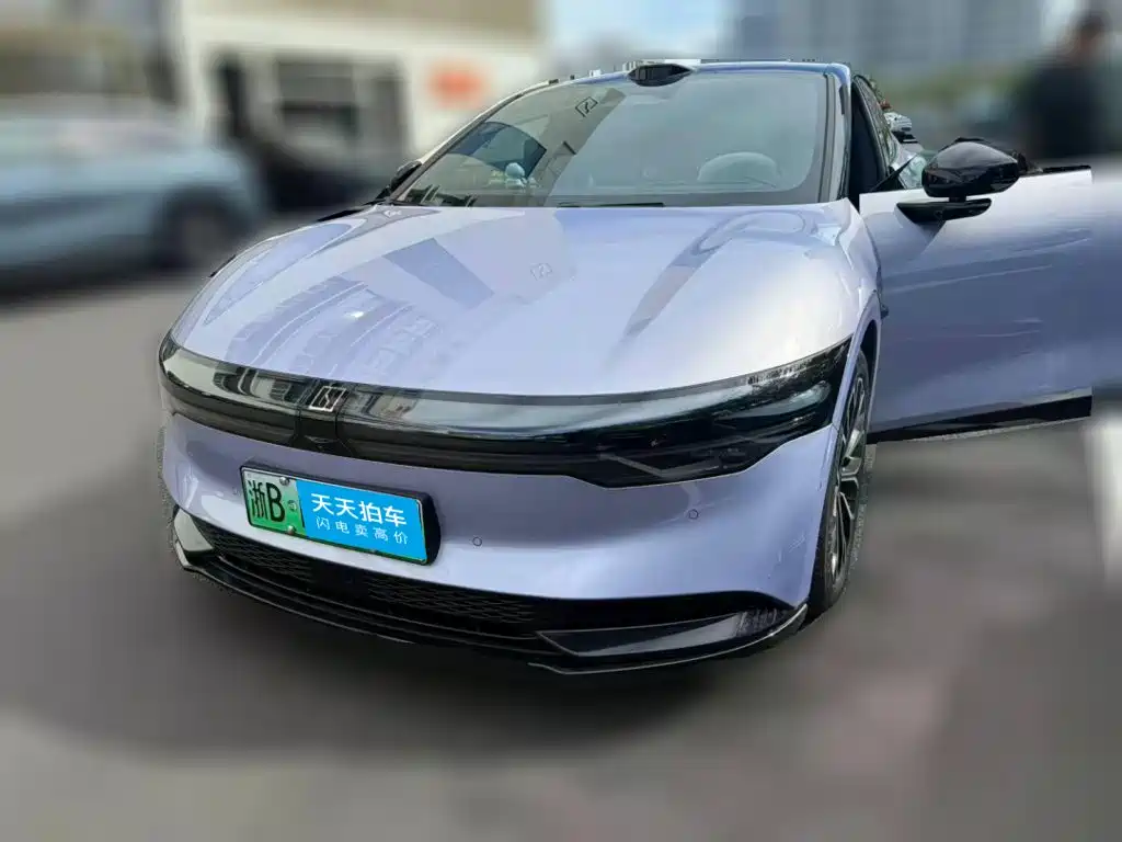 2025 ZEEKR 007