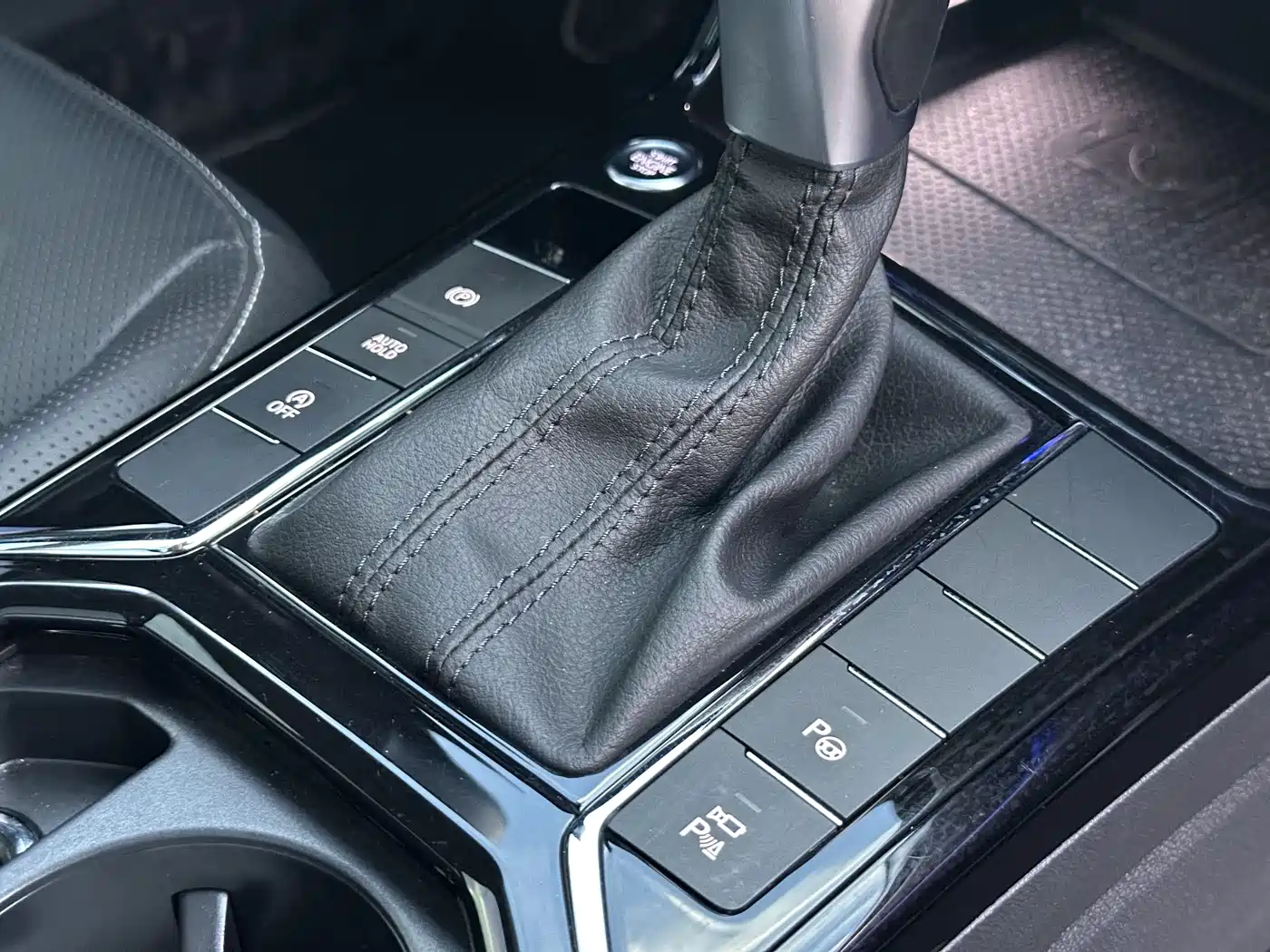 Volkswagen Passat 2023 330TSI Luxury Edition фото 11