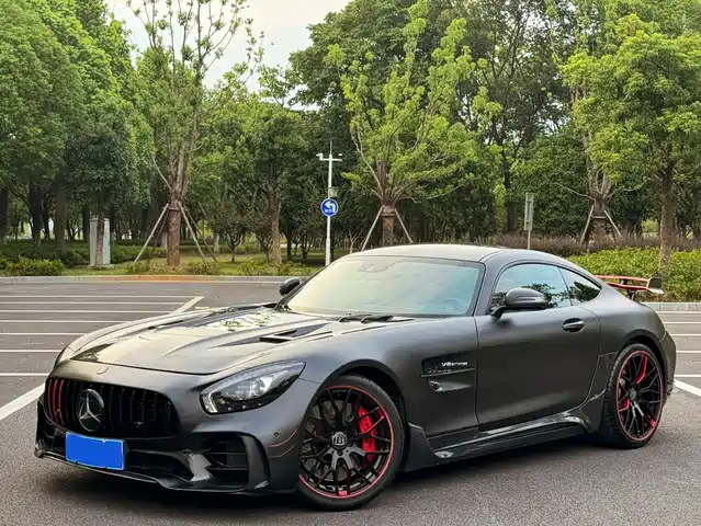 MERCEDES-BENZ AMG GT
