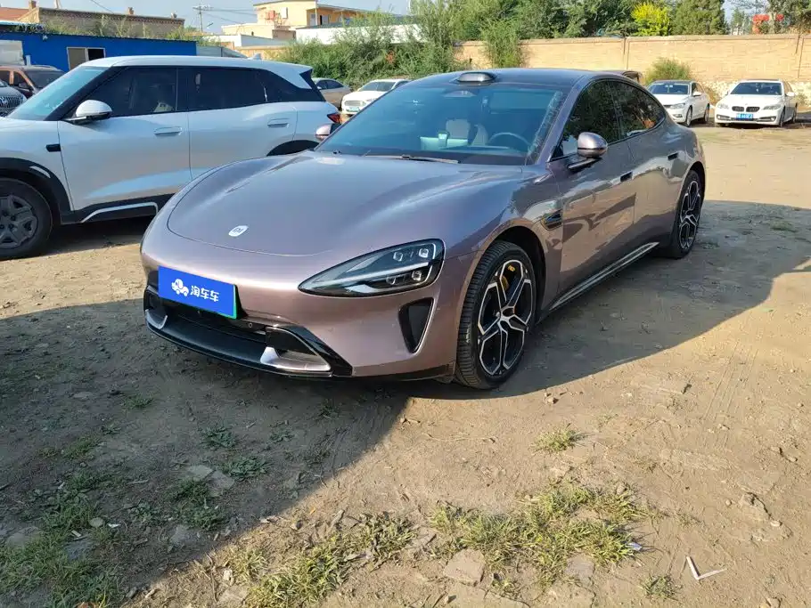 Xiaomi SU7 2024