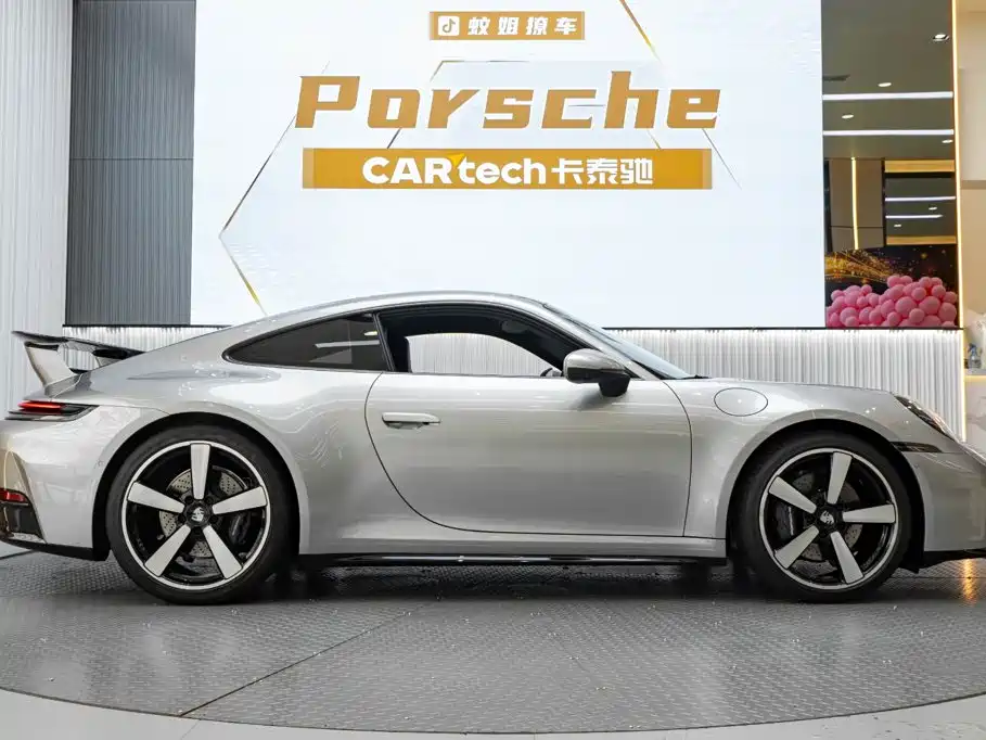 2026 Porsche 911
