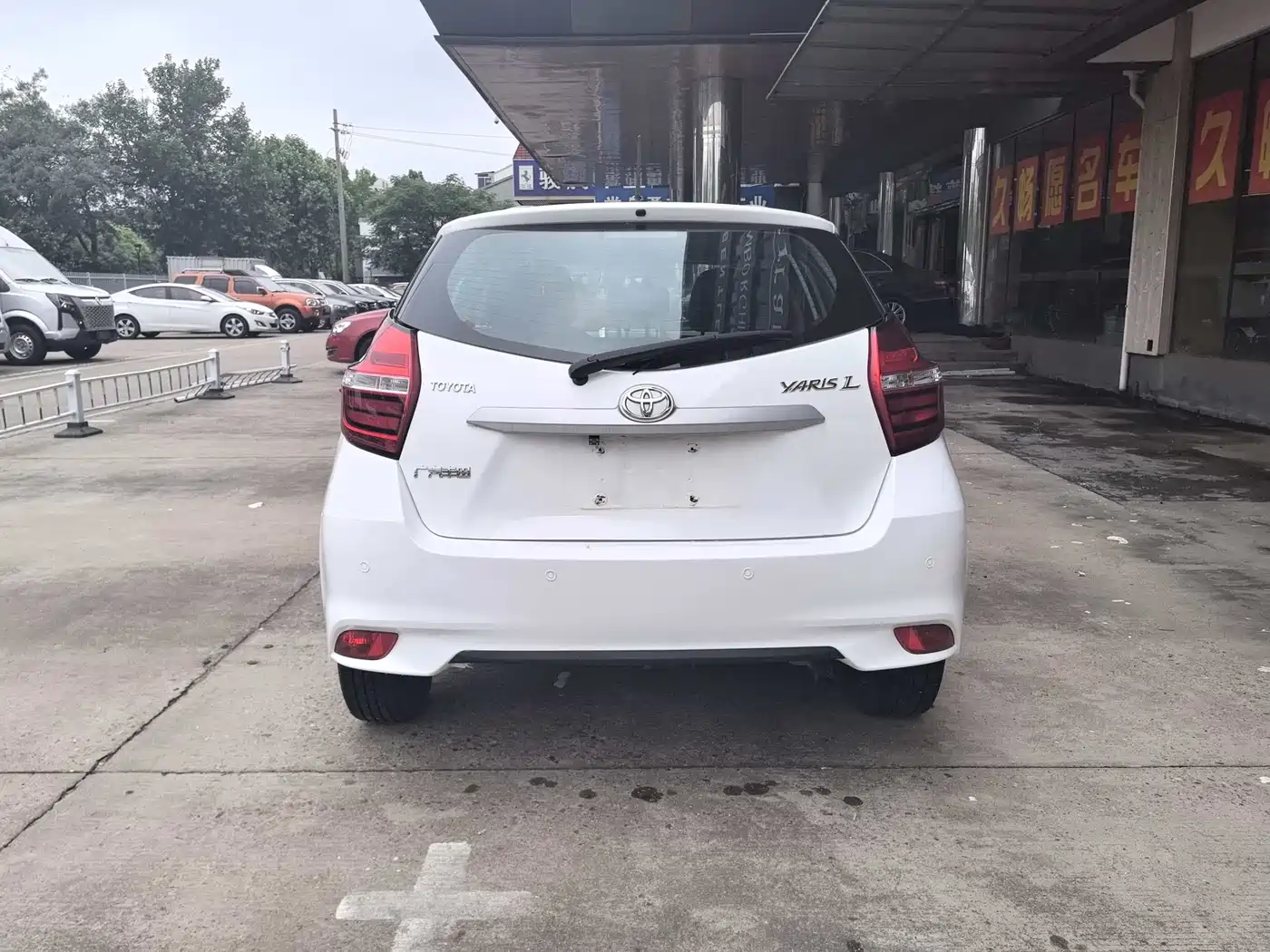 Toyota YARiS L Zhi Xuan 2016 Facelift 1.5E CVT Charming Edition фото 8
