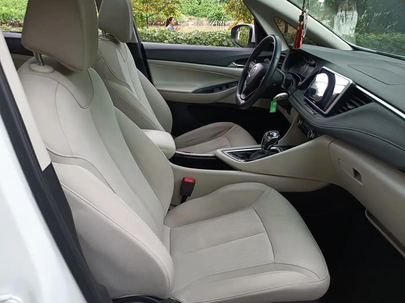 Buick GL6 2018 18T 6-Seater Elite фото 9