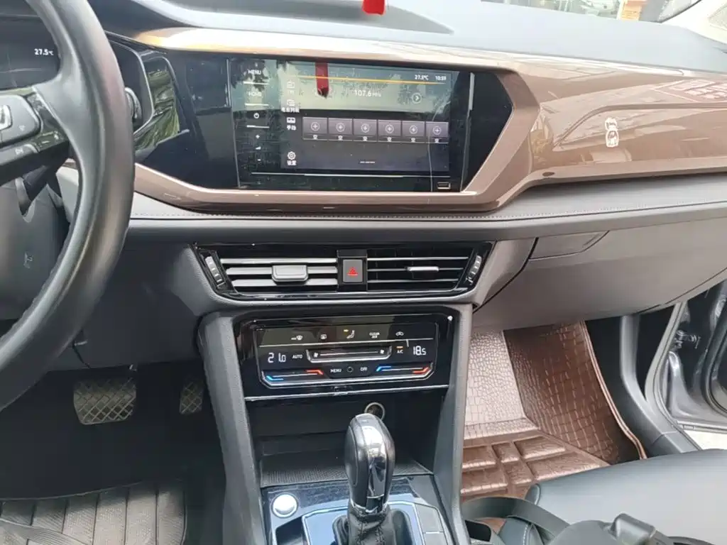 Volkswagen Tharu, миниатюра 13