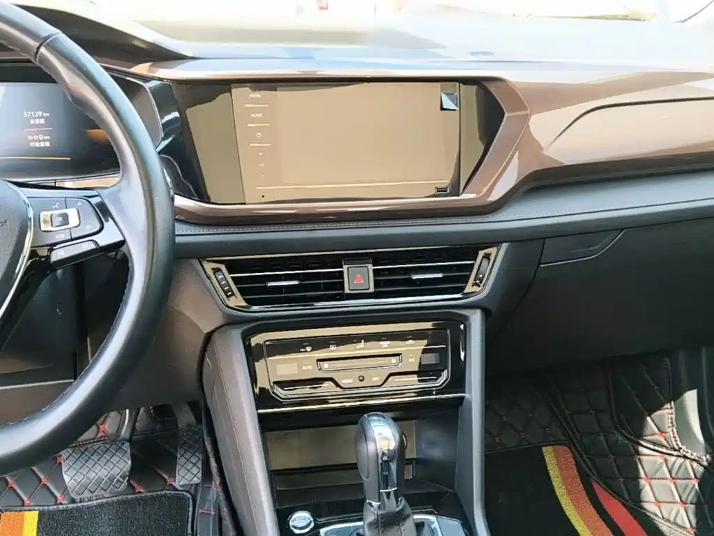 Volkswagen Tharu, миниатюра 13