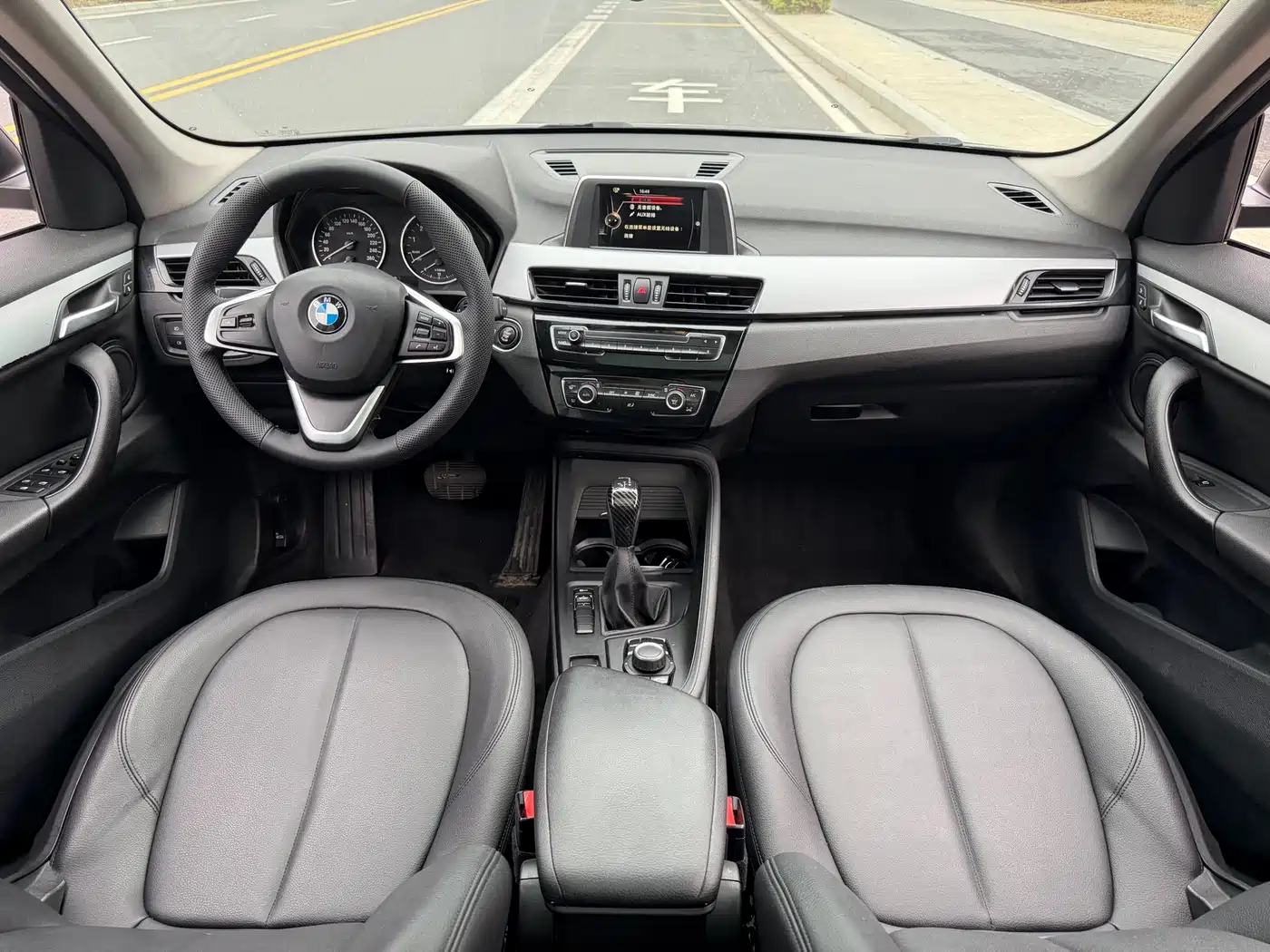 BMW X1 2018 sDrive18Li Fashion Model фото 17