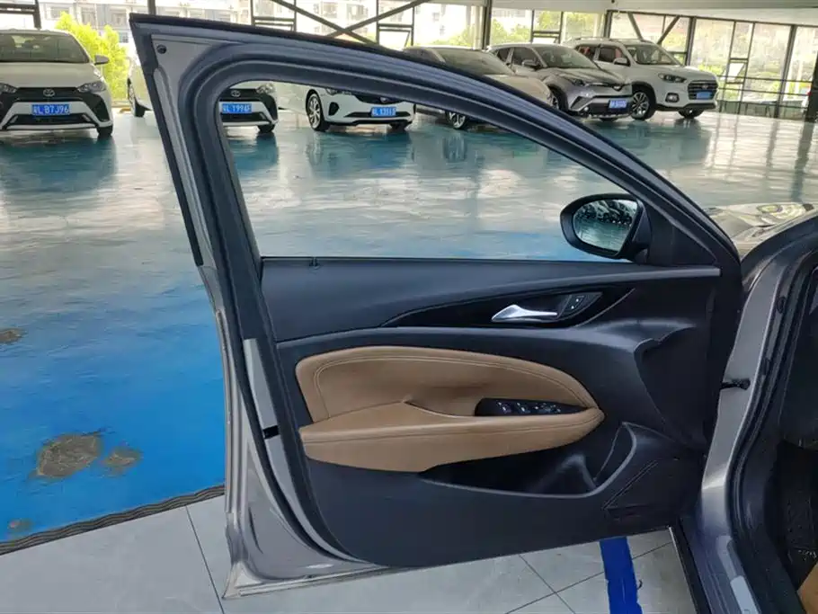 Buick Regal 2017 20T Luxury Model фото 7