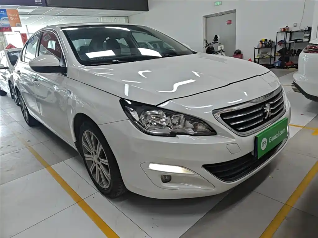 Peugeot 408 2016 1.6T Automatic Luxury Edition фото 4