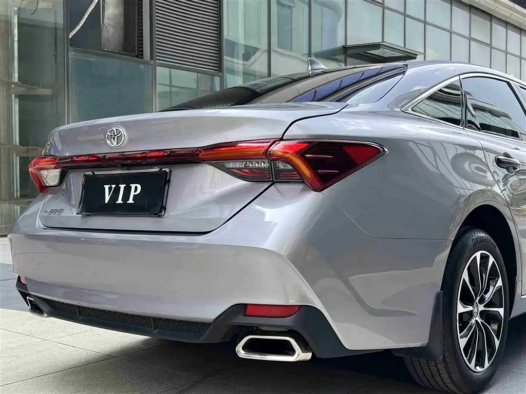 Toyota Avalon 2023 2.0L Luxury Edition фото 15
