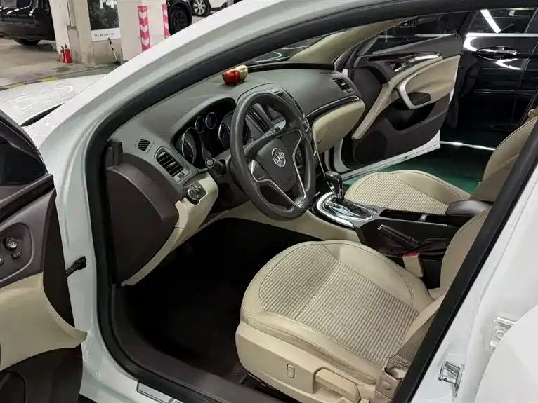 Buick Regal 2015 2.0L Leading Fashion Model фото 4