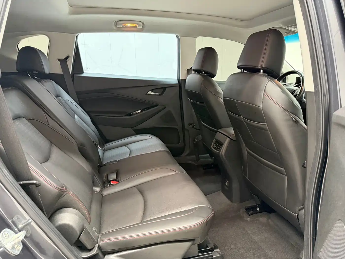 Chevrolet Volando 2023 2020 Mild Hybrid Redline 530T Automatic Premium Edition (5+2 seater)