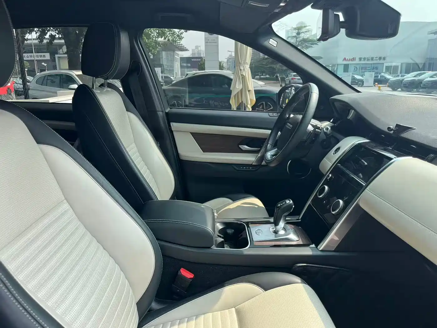Land Rover Discovery Sport 2020 249PS R-Dynamic Luxury Custom фото 19