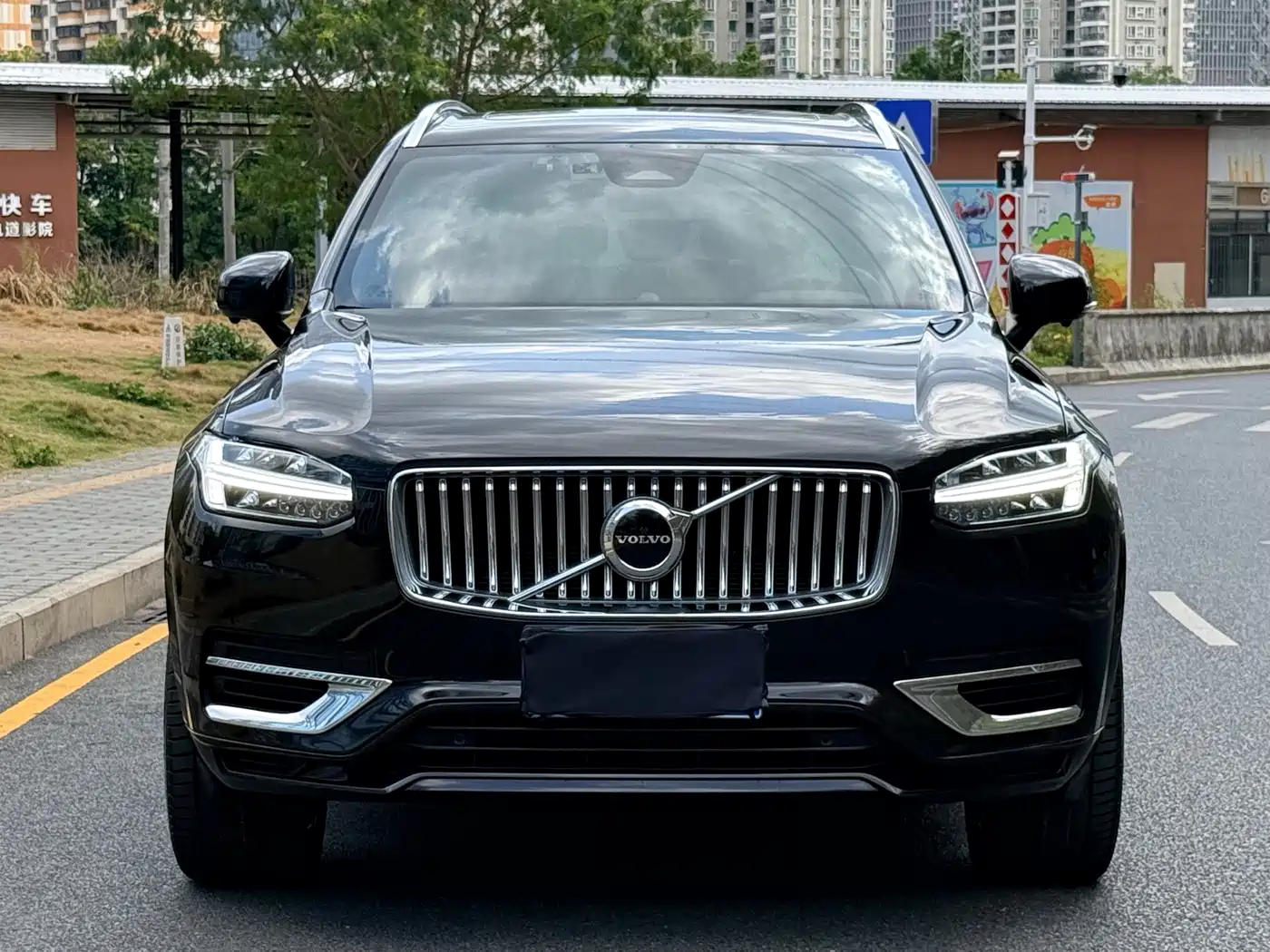 VOLVO XC90
