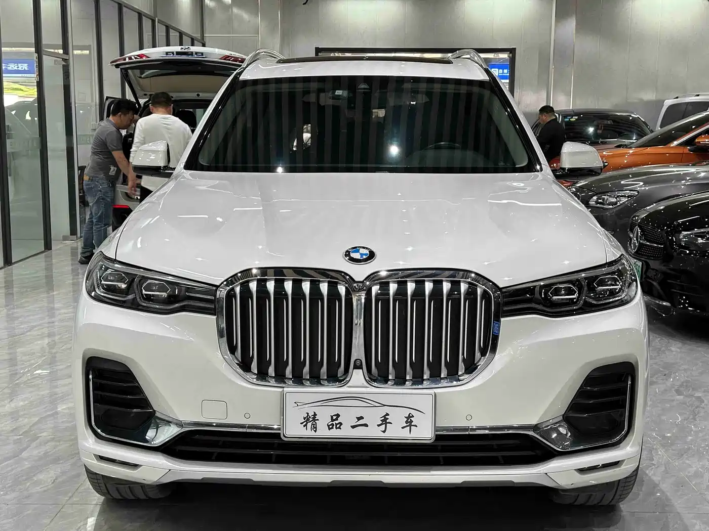 BMW X7 2019 xDrive40i Leading Luxury Package фото 2
