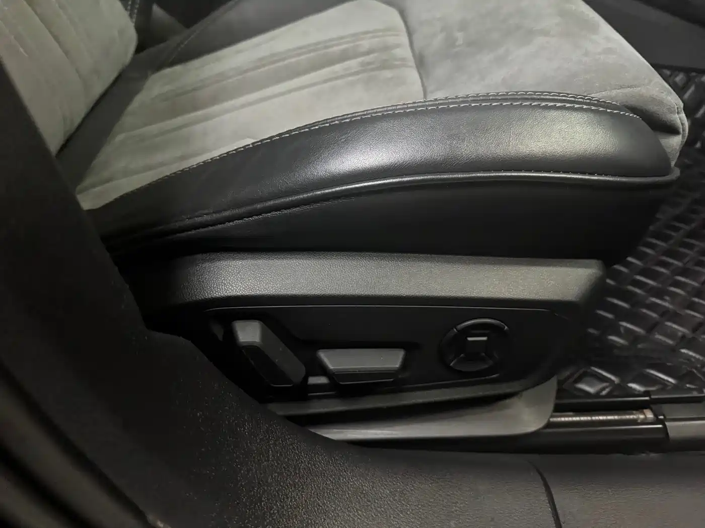 Audi A6L 2022 40 TFSI Luxury Dynamic фото 6