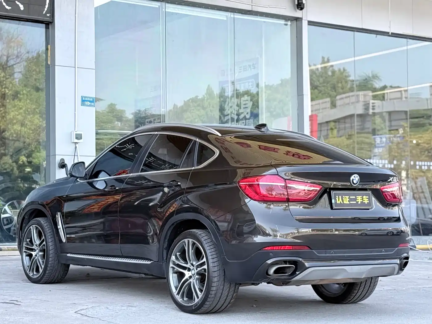 BMW X6 2015 xDrive35i Luxury Model фото 16