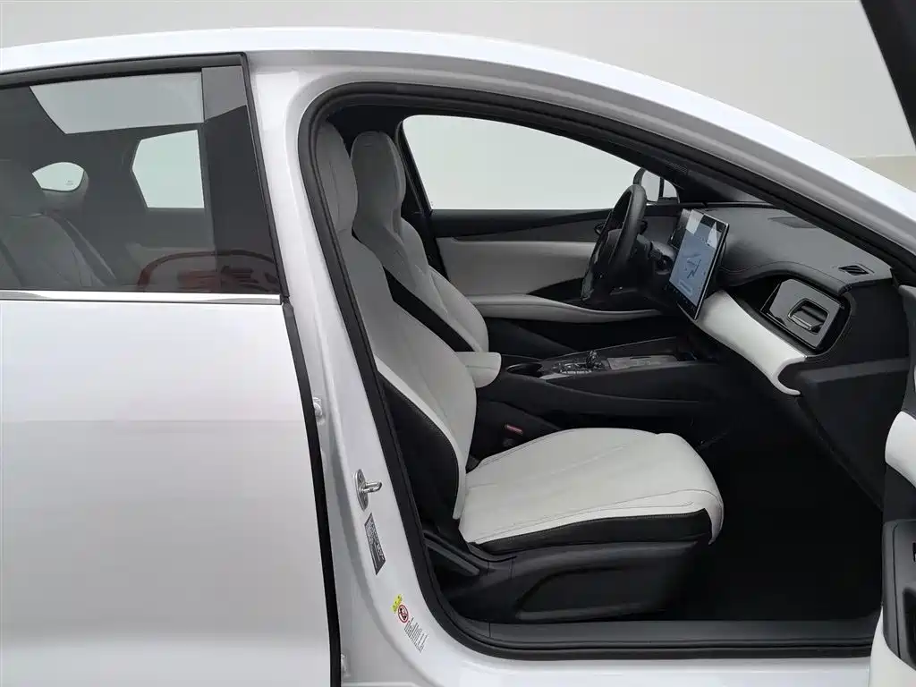 BYD Seal 06 New Energy 2024 DM-i 80KM Luxury фото 23