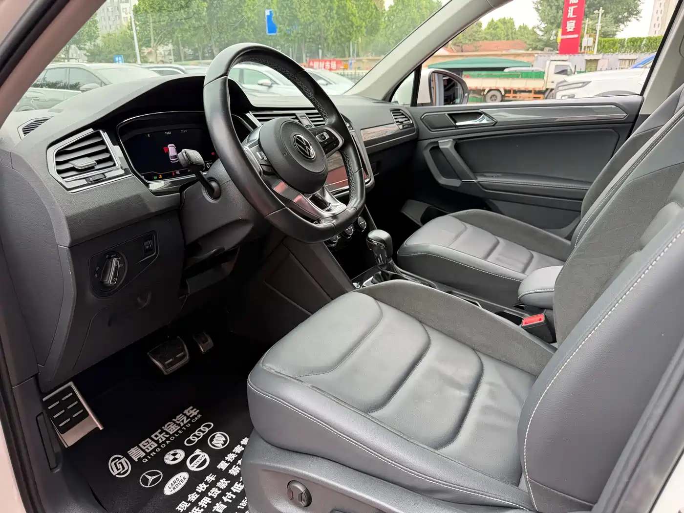 Volkswagen Tiguan L 2021 330TSI Automatic 2WD R-Line Premium фото 7