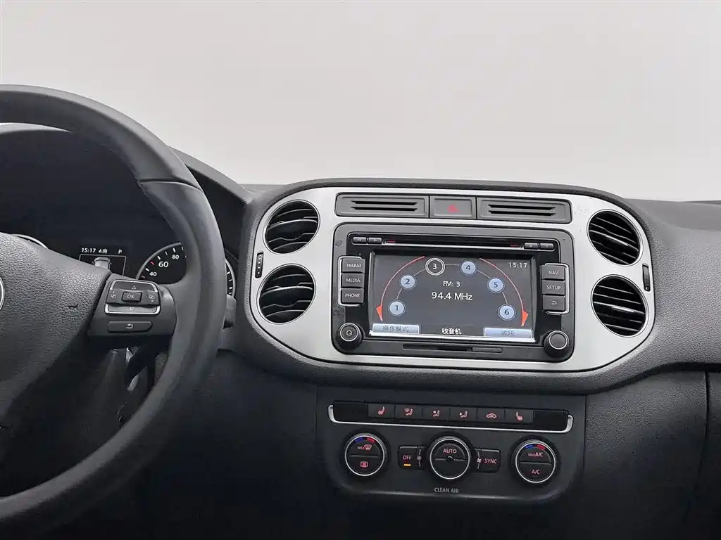 Volkswagen Tiguan 2016 Model 300TSI Automatic 2WD Luxury Edition фото 12