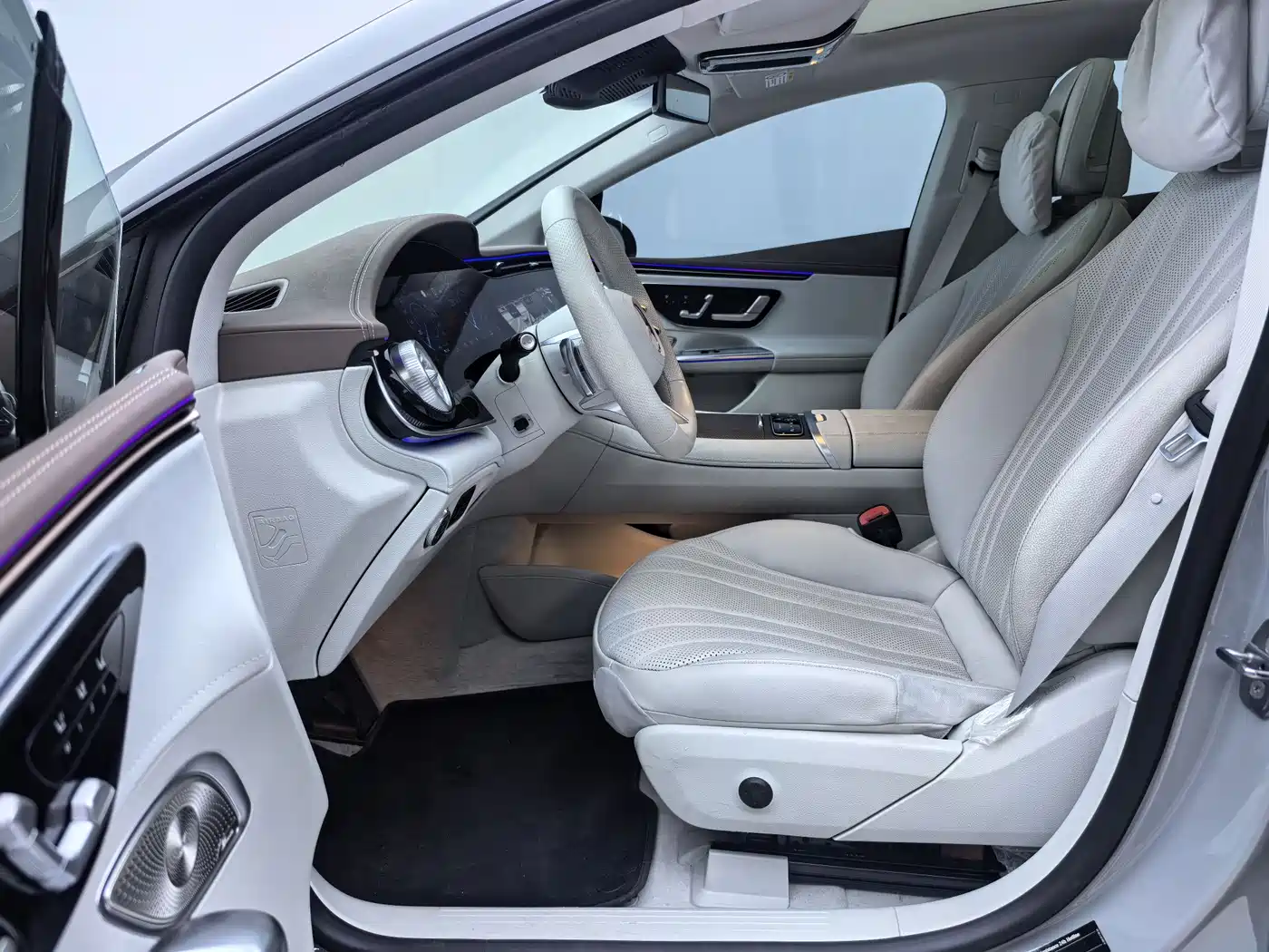 Mercedes-Benz EQE 2025 500 4MATIC Flagship фото 13