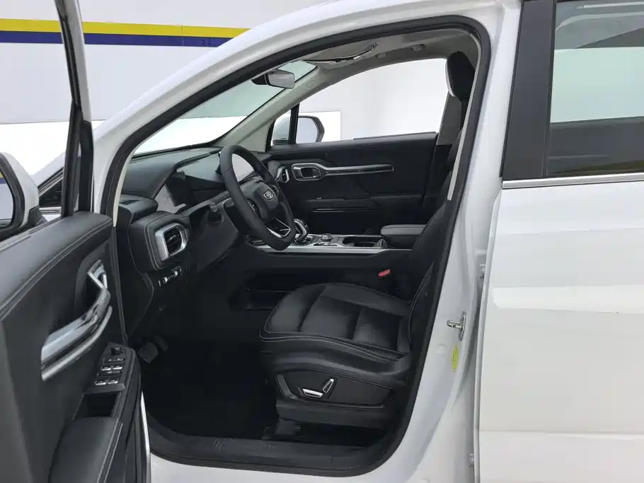 Geely Okavango 2021 2020 1.8TD DCT Luxury 7-Seater