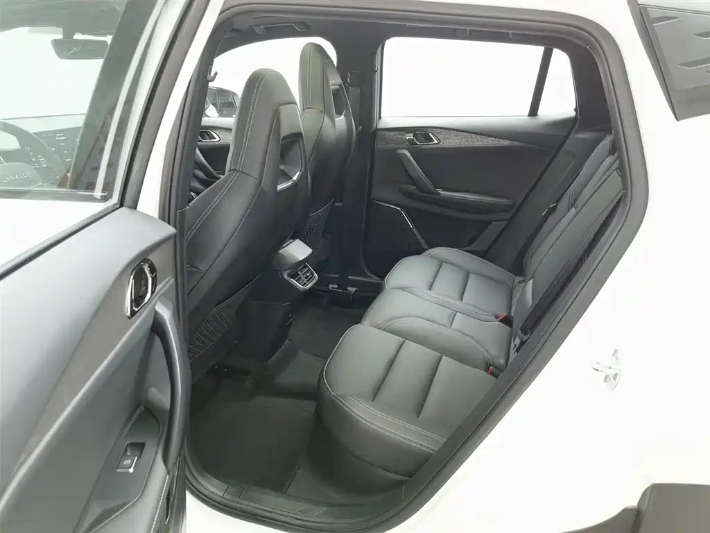 Lynk & Co 06 2023 Remix 1.5T Power Pro фото 15
