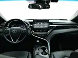Фото 15 - Toyota Camry
