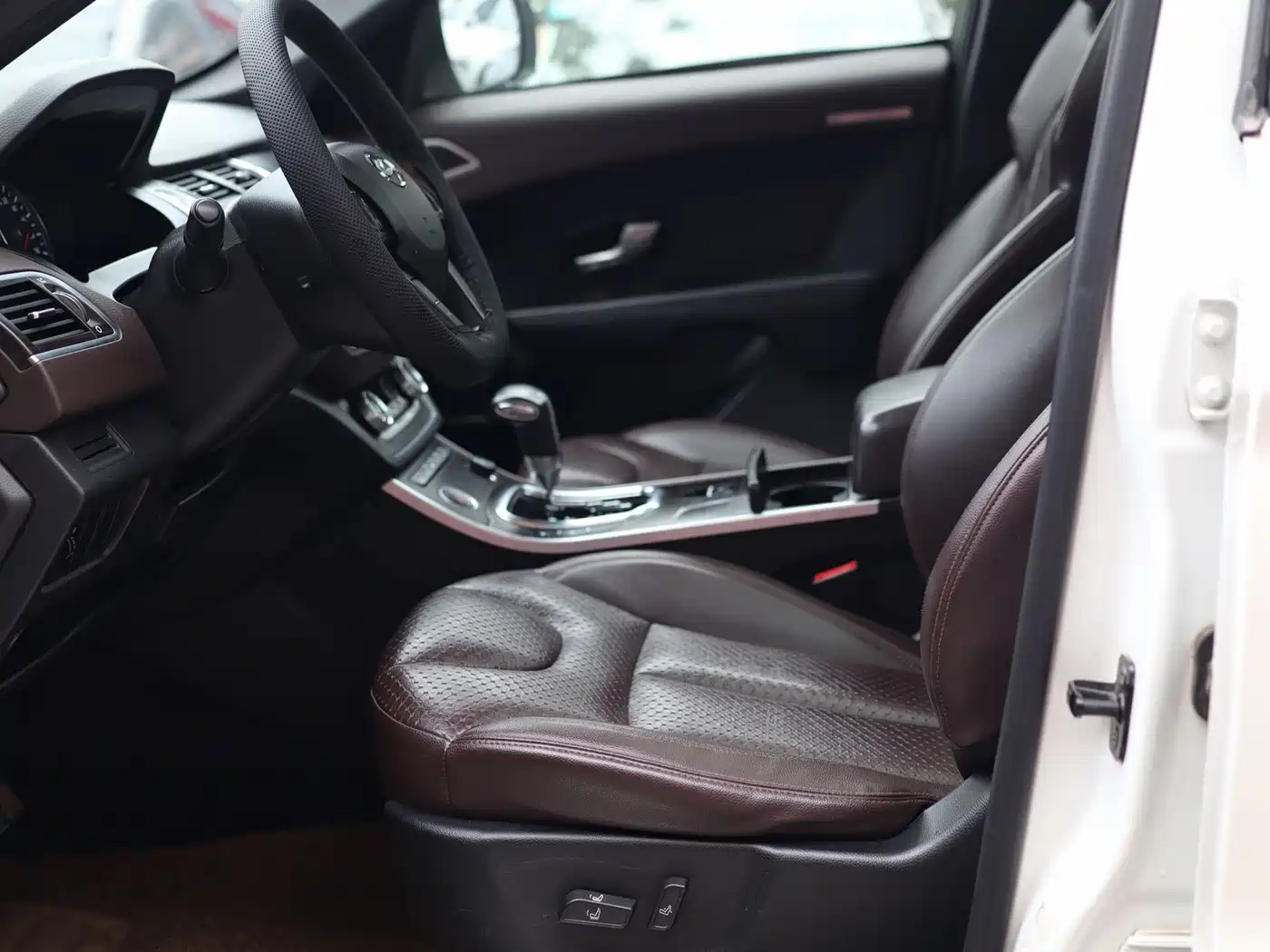 Landwind X7 2016 2015 2.0T Panorama Premium