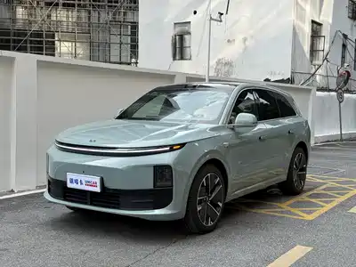Li Auto L6