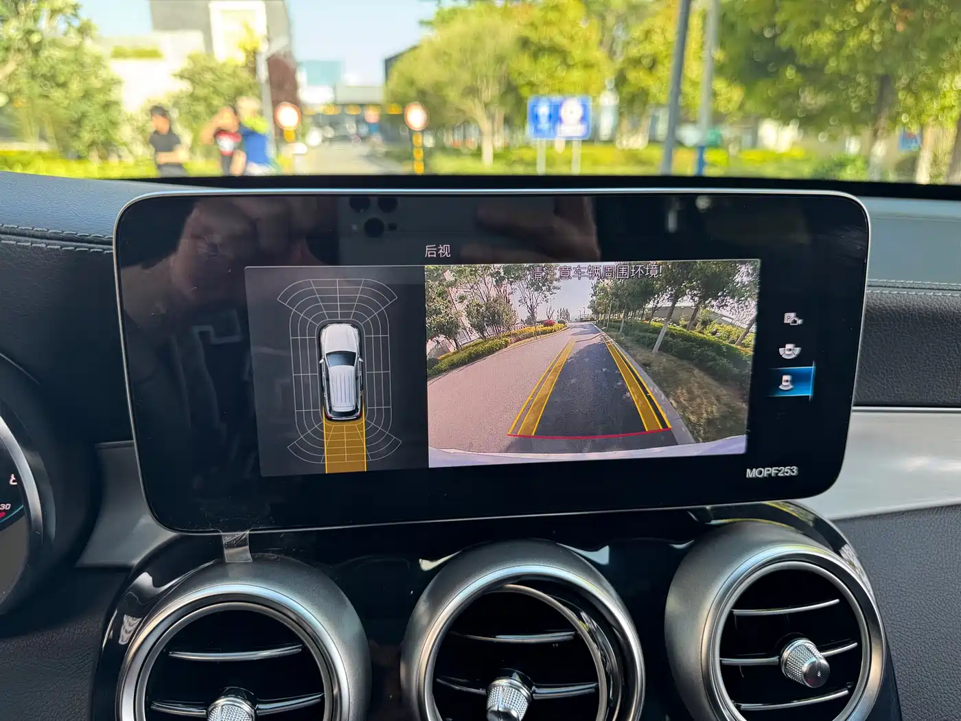 Mercedes-Benz GLC 2020 Facelift GLC 260 L 4MATIC Dynamic фото 19