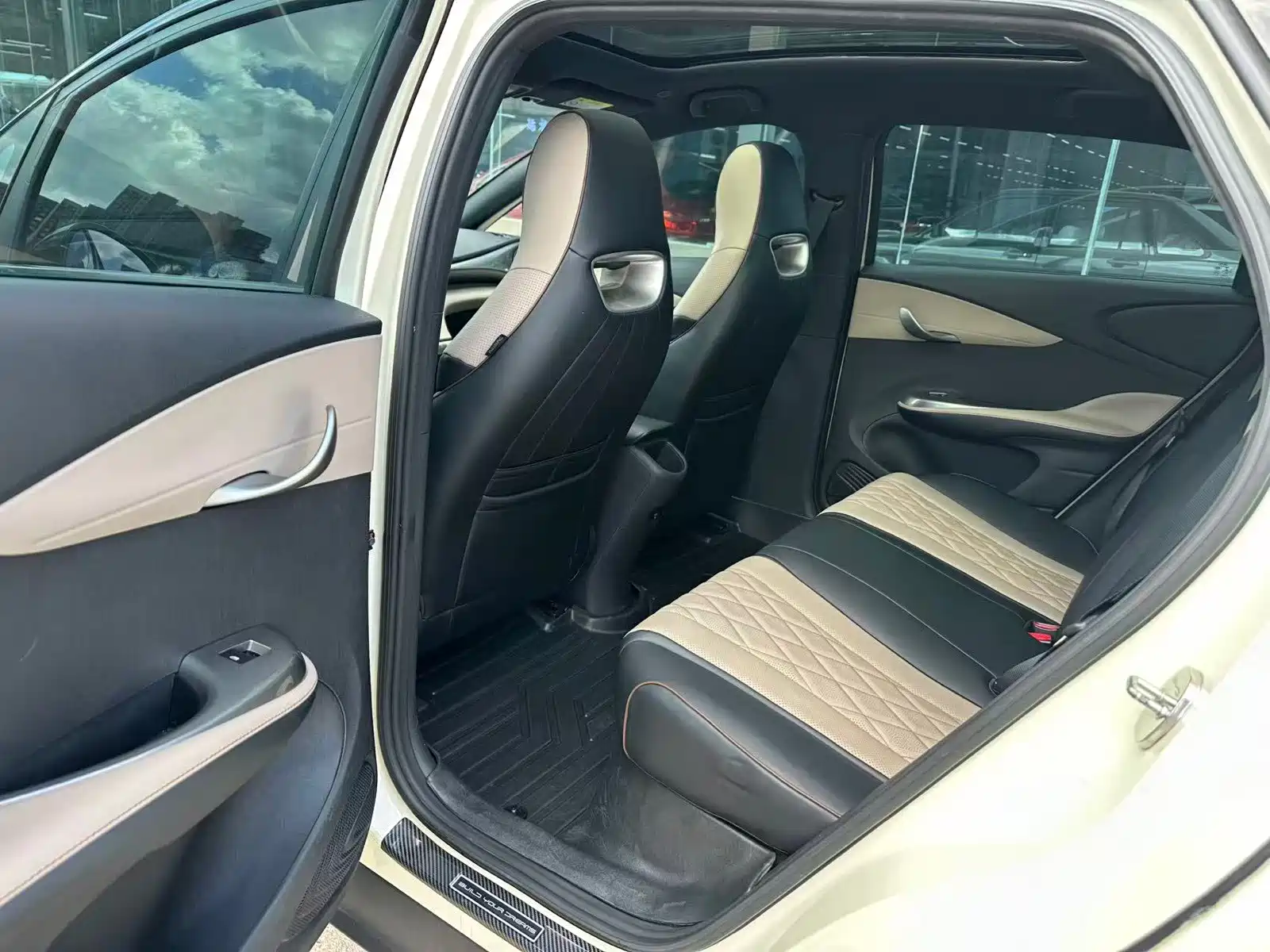 Фото 6 - BYD Dolphin