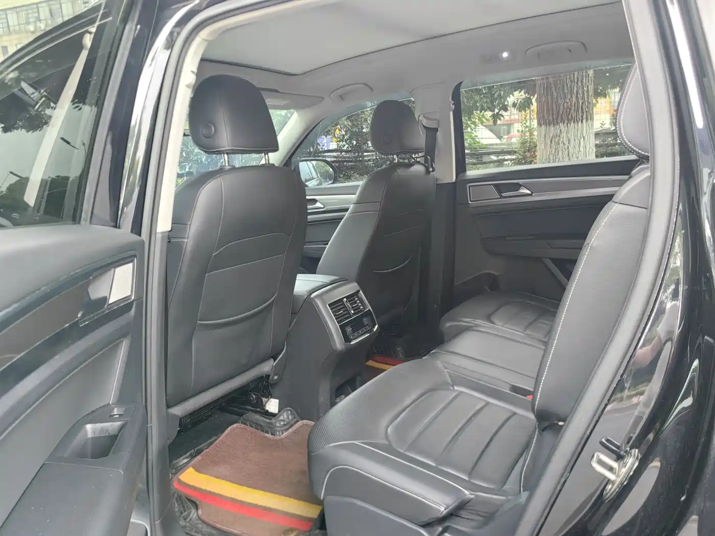 Volkswagen Teramont 2019 380TSI 4WD Luxury Edition China VI фото 6