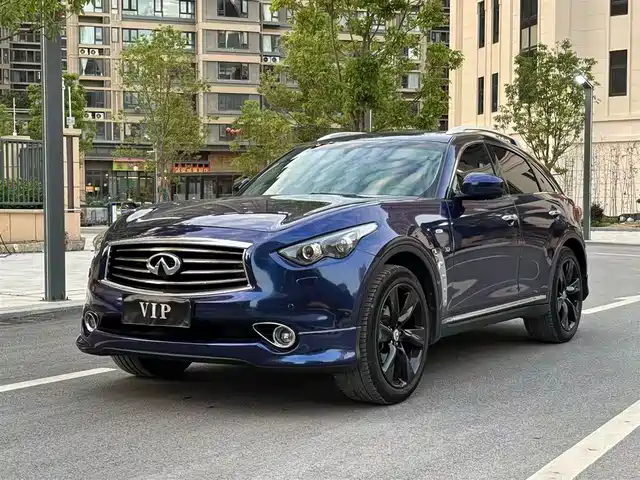 Infiniti Infiniti QX70 2013 3.7L Superior