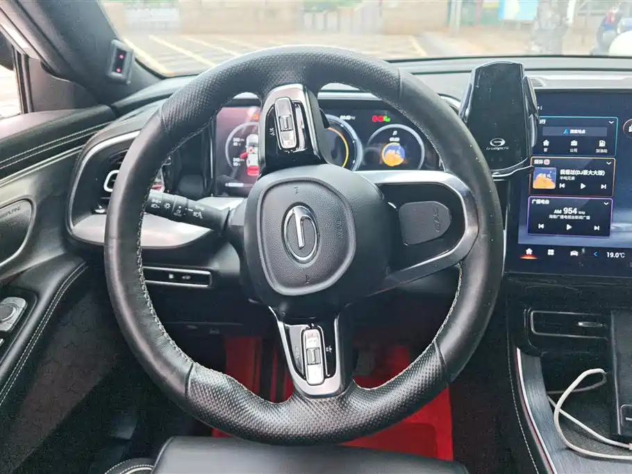 GAC Trumpchi Trumpchi GS8 2022 Pilot Series 2.0TGDI 2WD Luxury Smart Connect Edition (7-Seater) фото 14