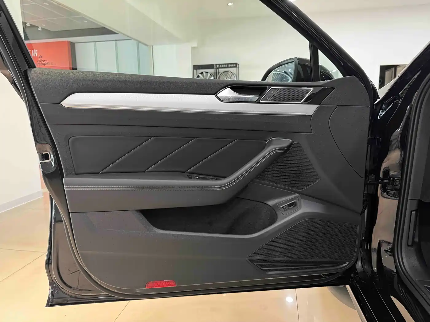 Volkswagen Magotan 2025 Popular Edition 280TSI DSG Comfort фото 6