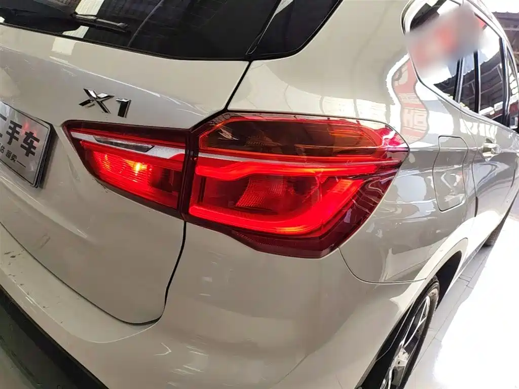 BMW X1 2018 xDrive20Li Premium Model фото 8
