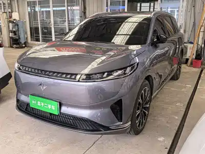 Dongfeng eπ008