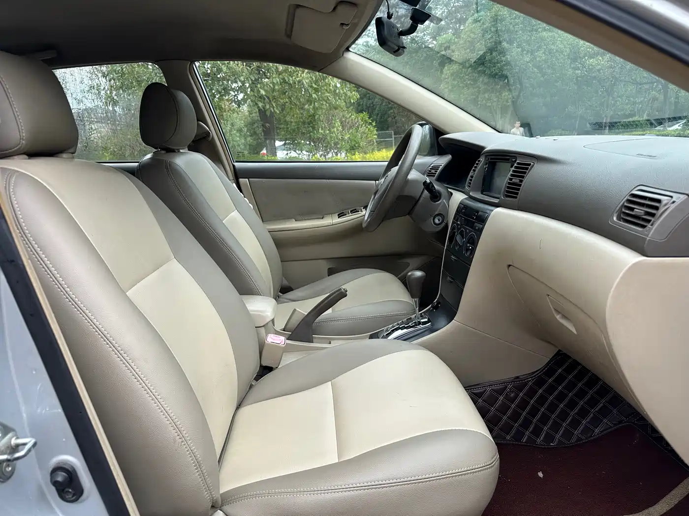 Toyota Corolla 2011 1.6L Automatic Classic Edition фото 29