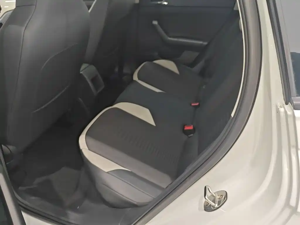 Volkswagen Polo 2023 2023 Facelift Plus 1.5L Auto Chroma Tech Edition