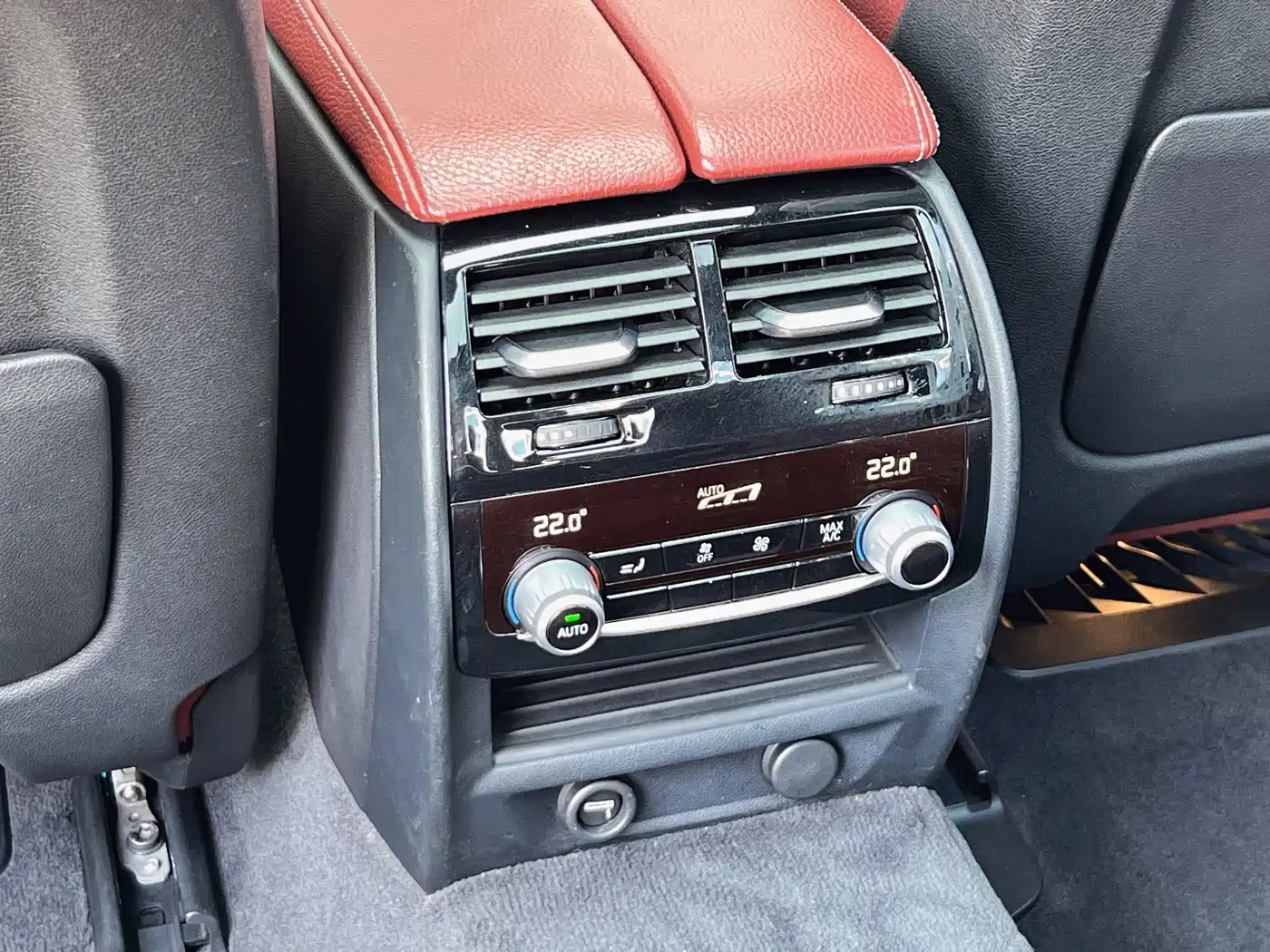 BMW 5 Series 2019 530Li Premium M Sport Package фото 10