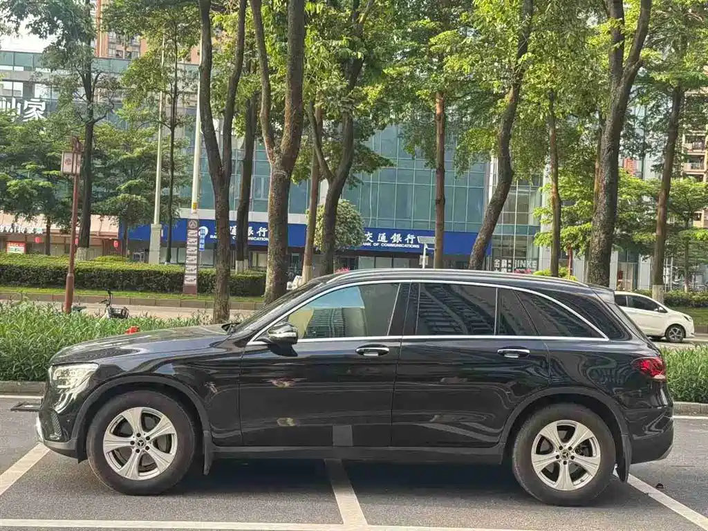 Mercedes-Benz GLC 2020 GLC 260 L 4MATIC Dynamic фото 3