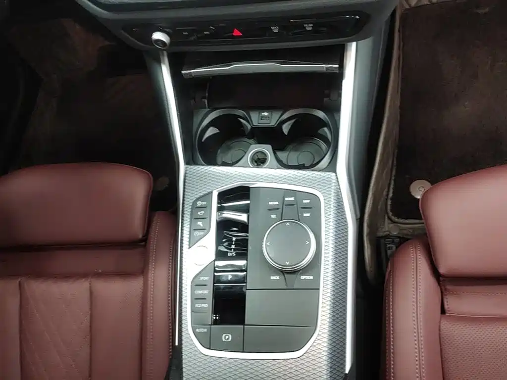 BMW 3 Series 2023 325Li M Sport Black Night Package фото 21